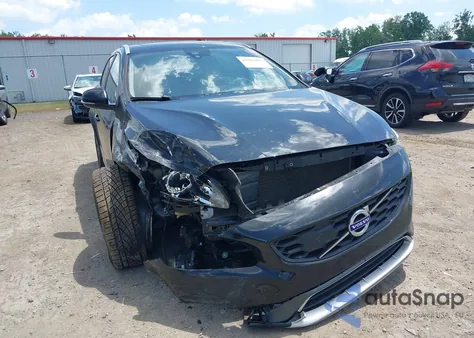 2015 Volvo V60 Cross Country T5 from USA, damaged, VIN YV4612HK3F1002012